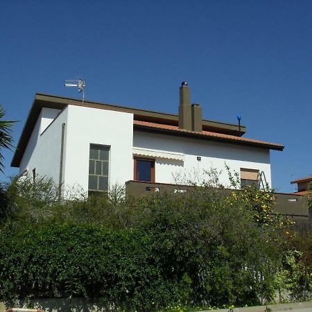 Casa Vacanze"Il Bouganville" Carbonia Exterior foto