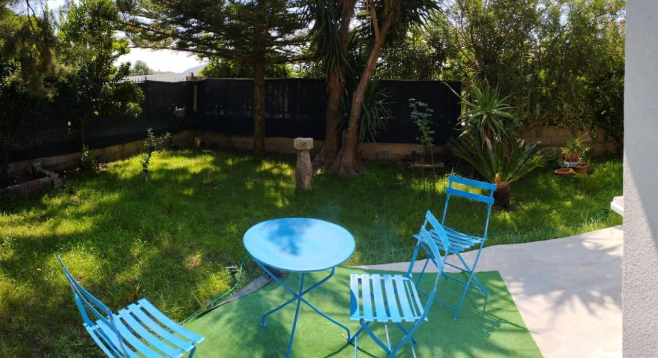 Casa Vacanze"Il Bouganville" Carbonia Exterior foto
