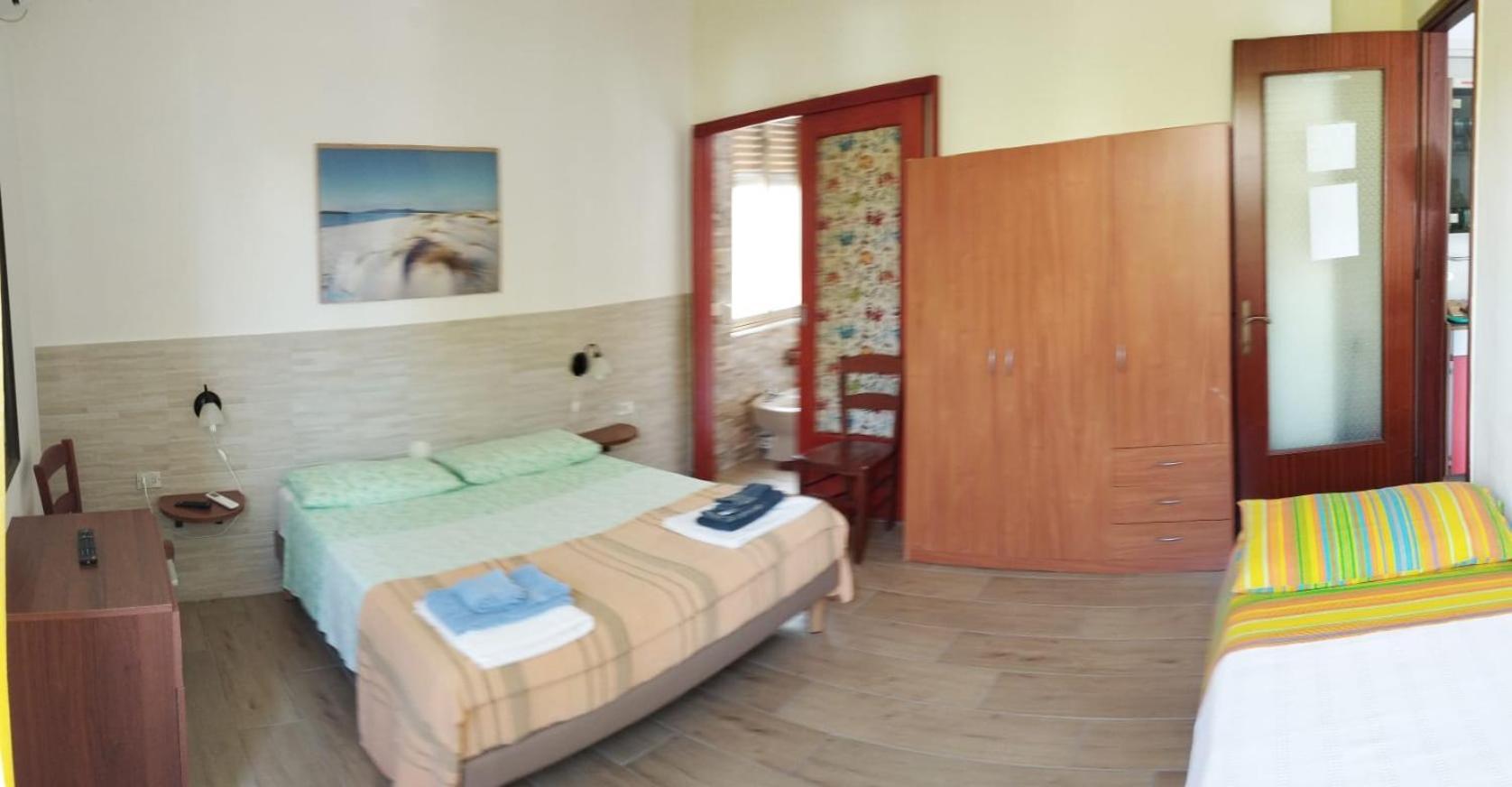 Casa Vacanze"Il Bouganville" Carbonia Exterior foto